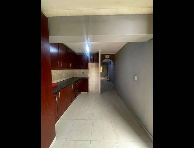 4 BEDROOM PROPERTY TO RENT IN LENTEGEUR